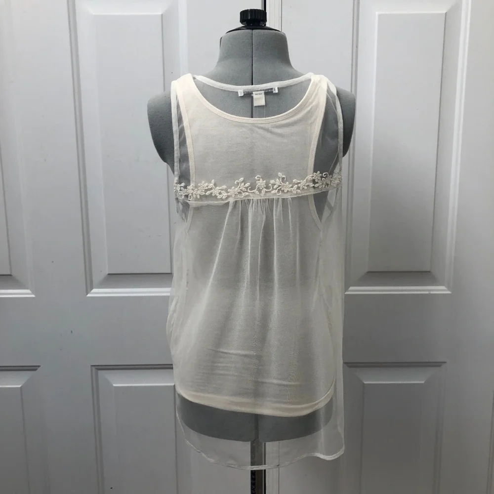American Eagle Cream Embroidered Floral Tank Top | Size XS - Picture 4 of 8